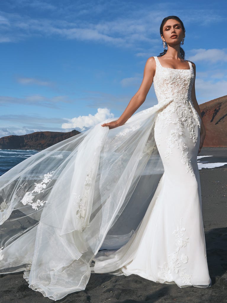 BOHOL, Mermaid wedding dress in embroidered tulle