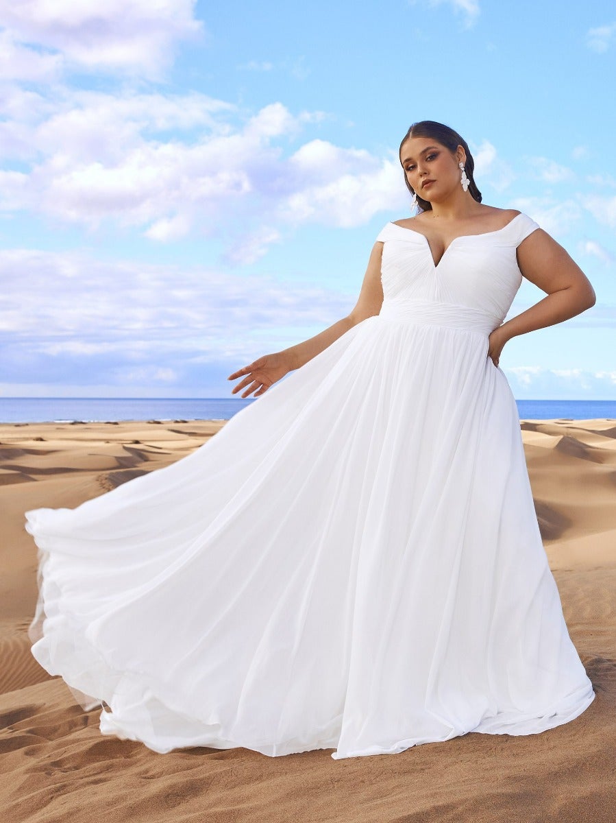 Dieses Kleid im Meerjungfrau-Stil aus weichem Crêpe ist vom Glamour legendärer Stars inspiriert. Das extravagant drapierte Oberteil mit geometrischem Cutout am Rücken geht in einen fließenden Rock mit Schleppe über. 