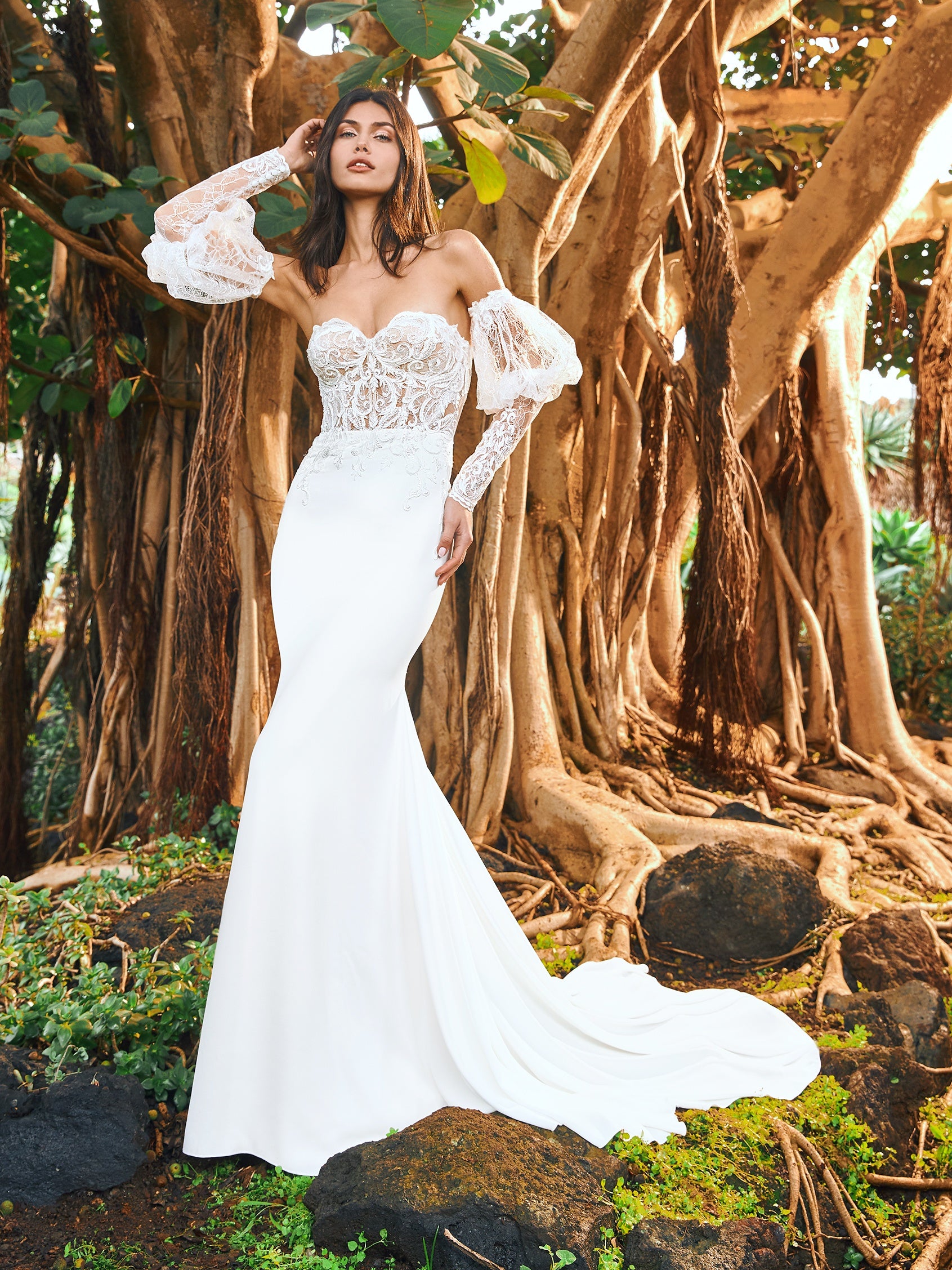 Mermaid crepe wedding dress with sweetheart neckline