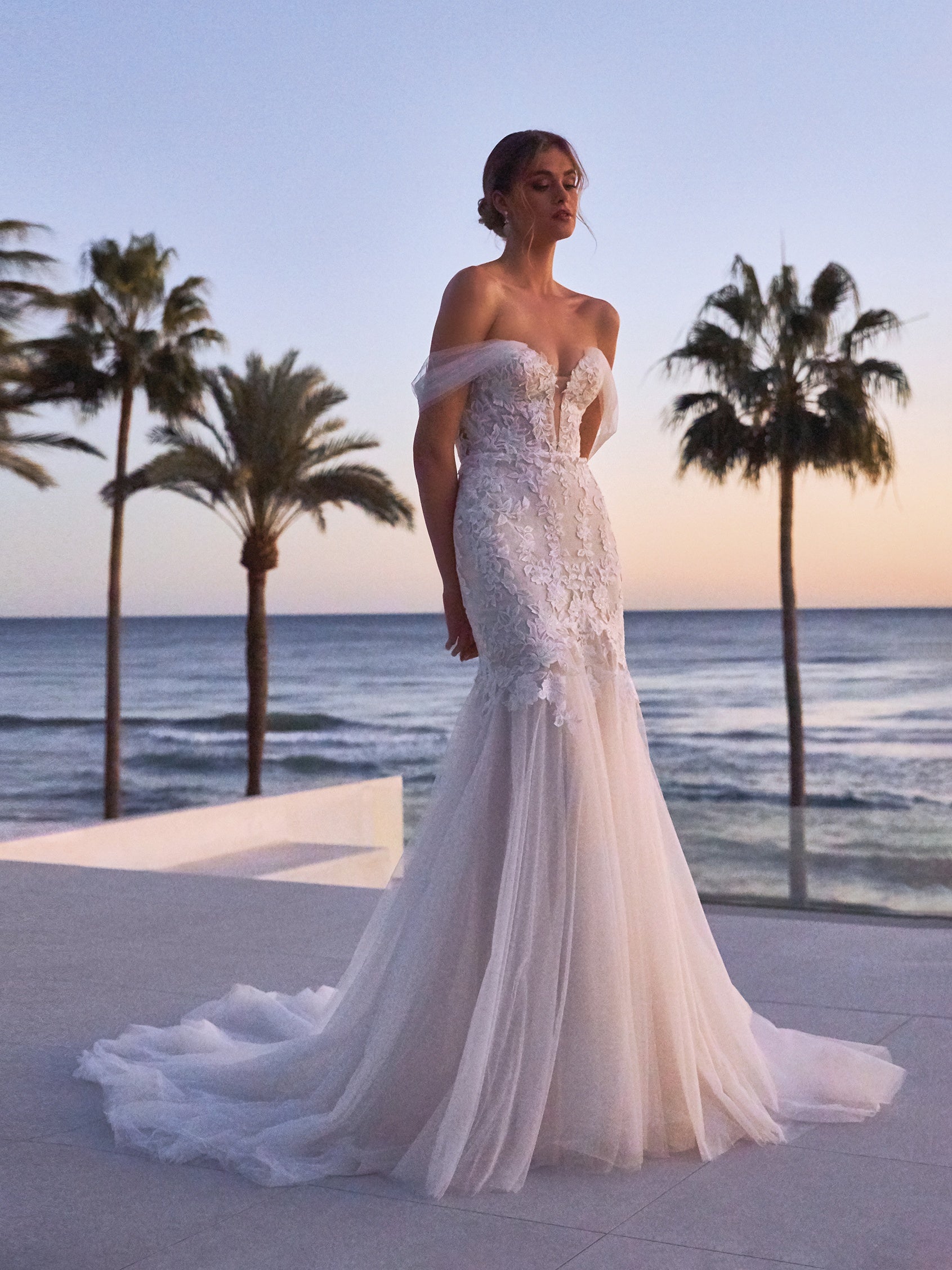 Stylish Short Wedding Dresses That We Can't Get Enough Of