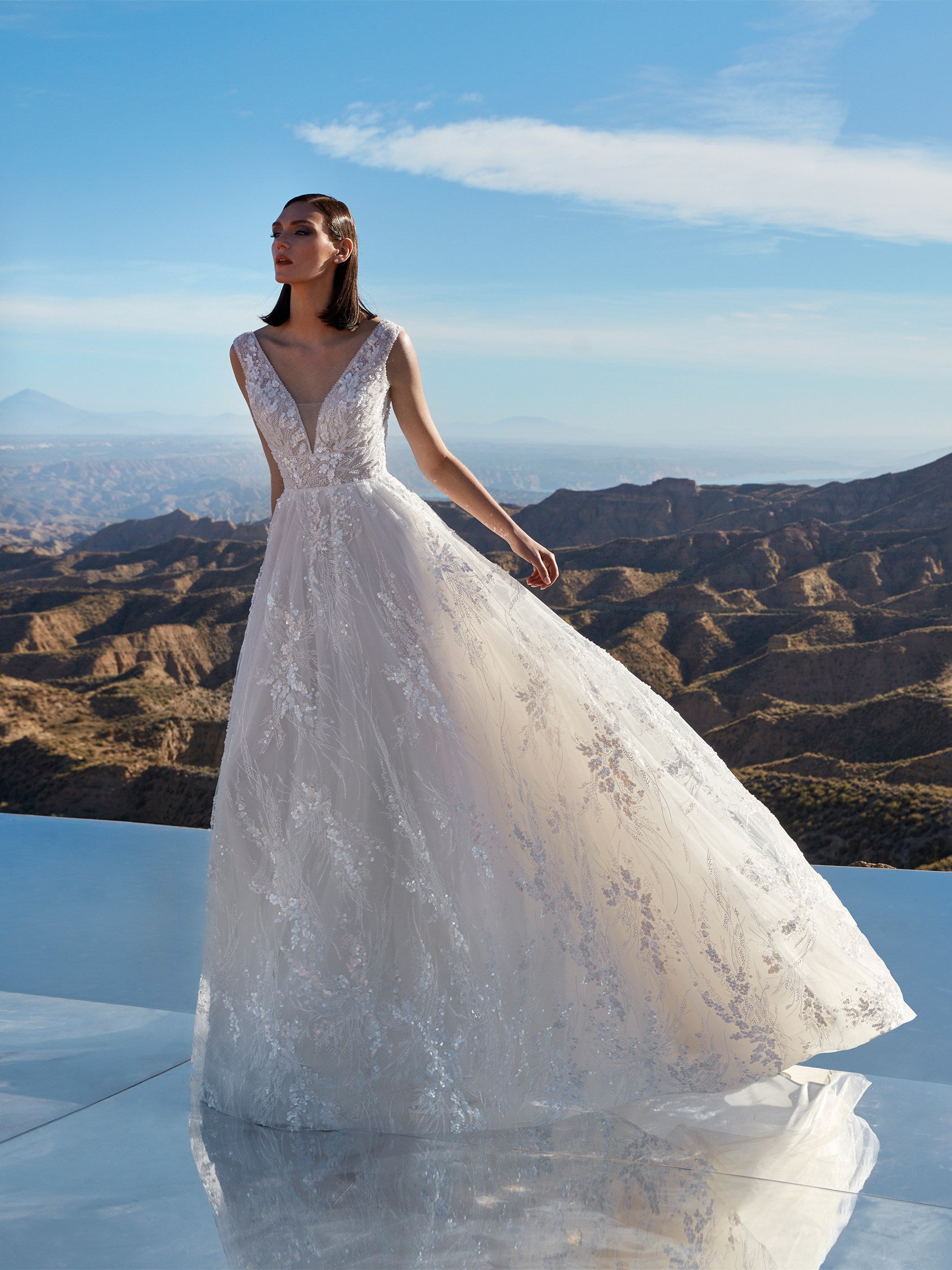 www.pronovias.com/media/catalog/product/d/o/dolomi...