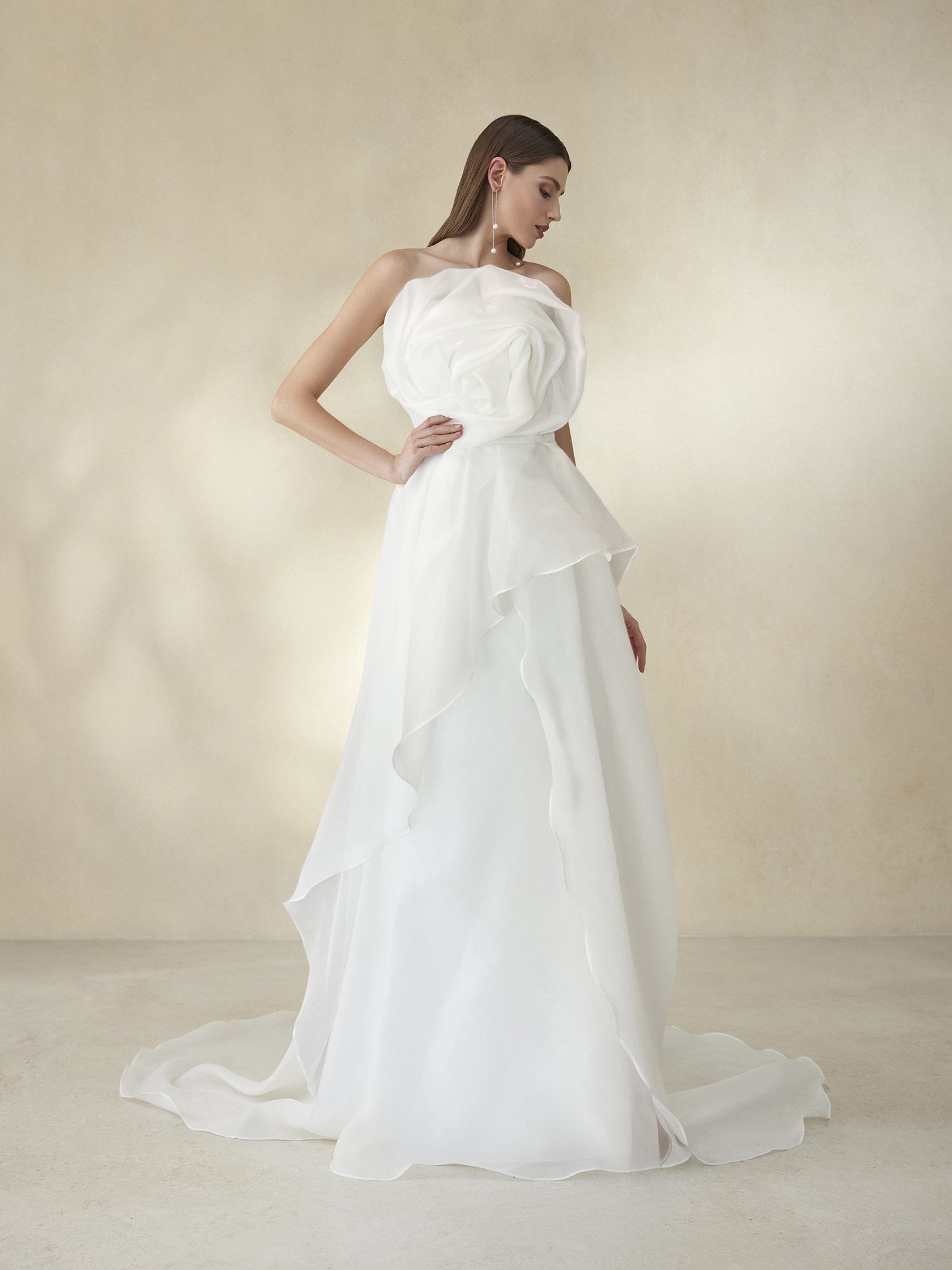 59+ Elegant & Unique Modern Wedding Dresses | Modern wedding dress, Bridal  dresses, Wedding dresses