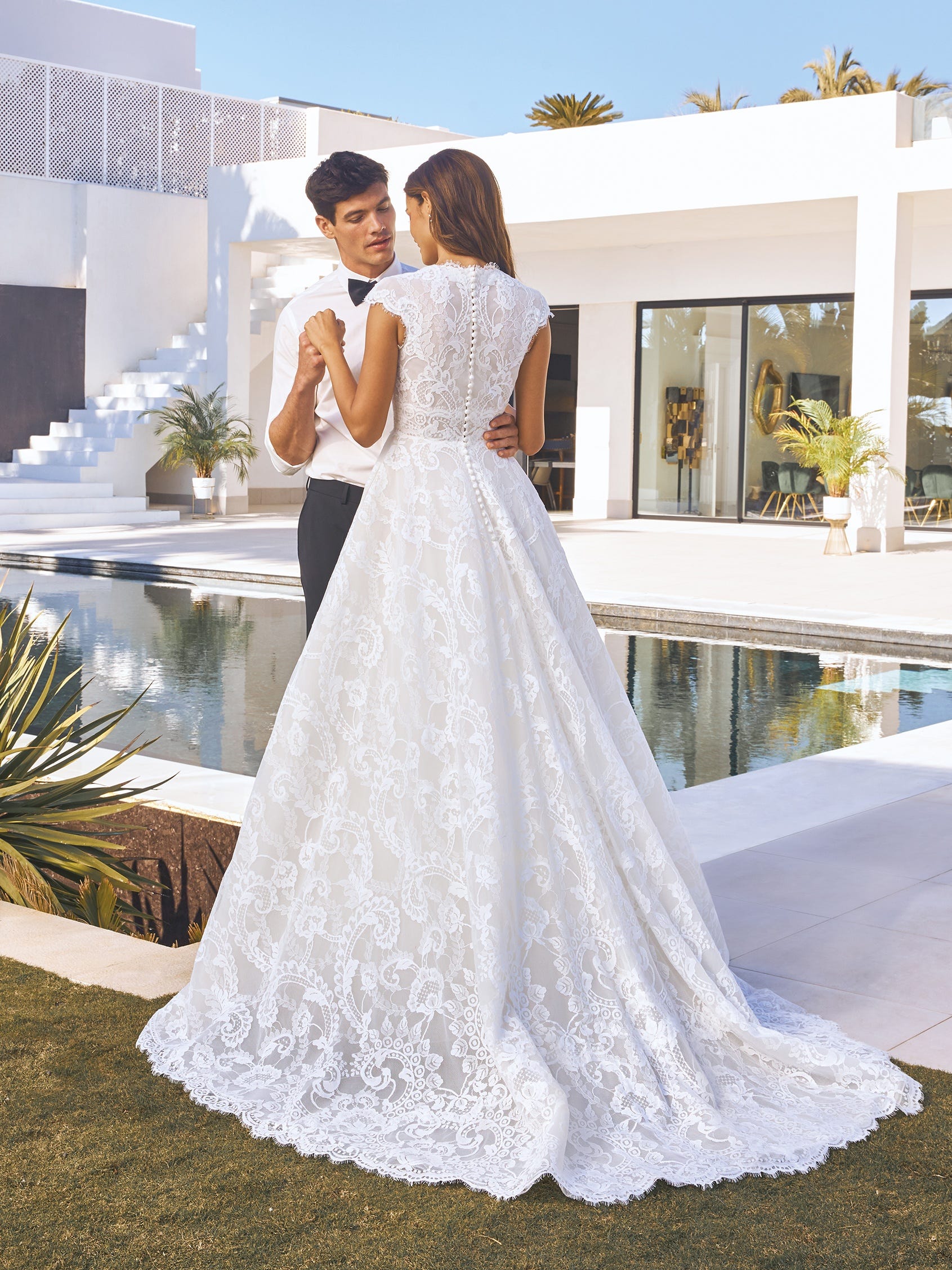 pronovias - Wedding Dresses