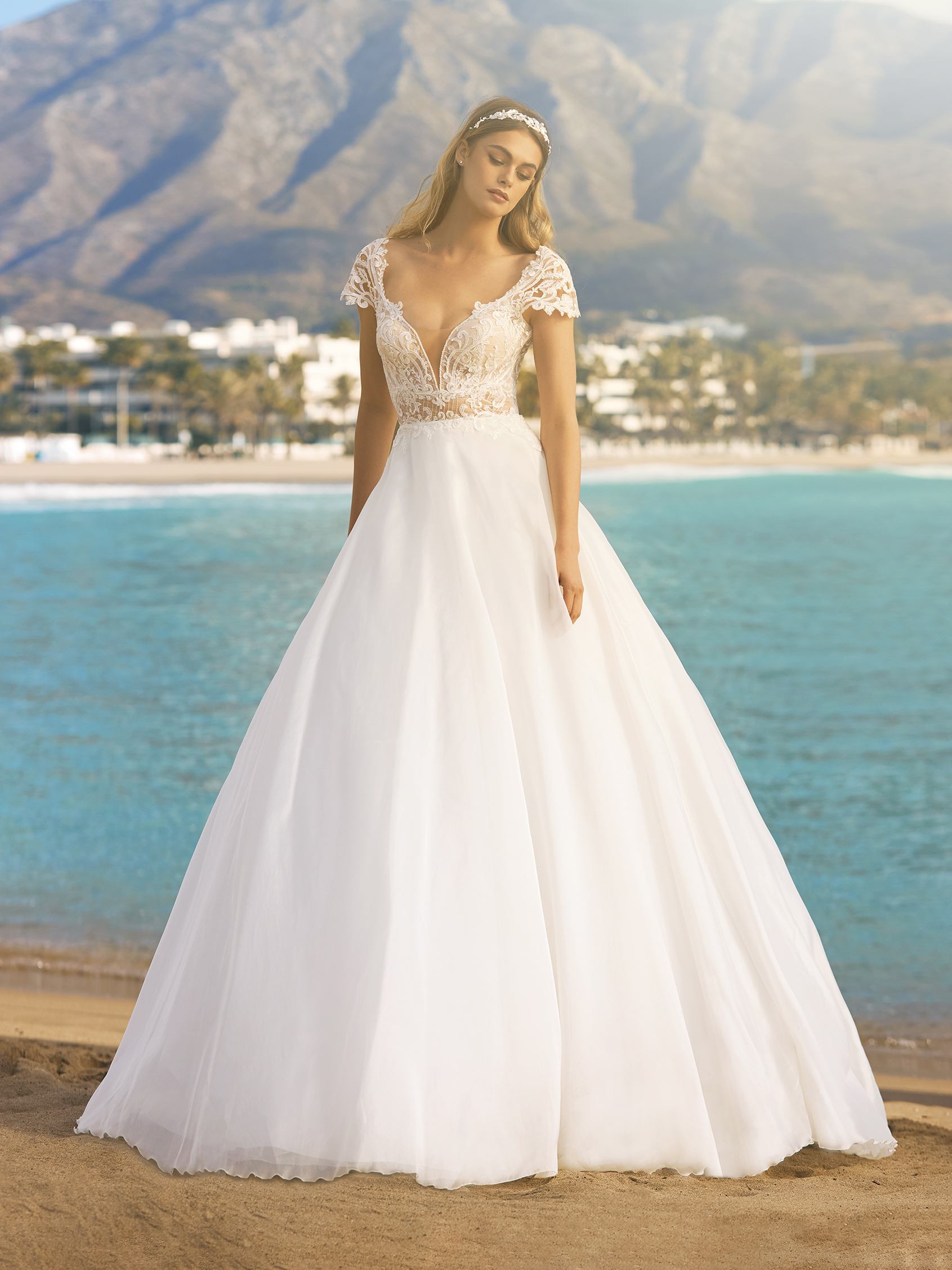 Vestido para casamento sales na praia comprar