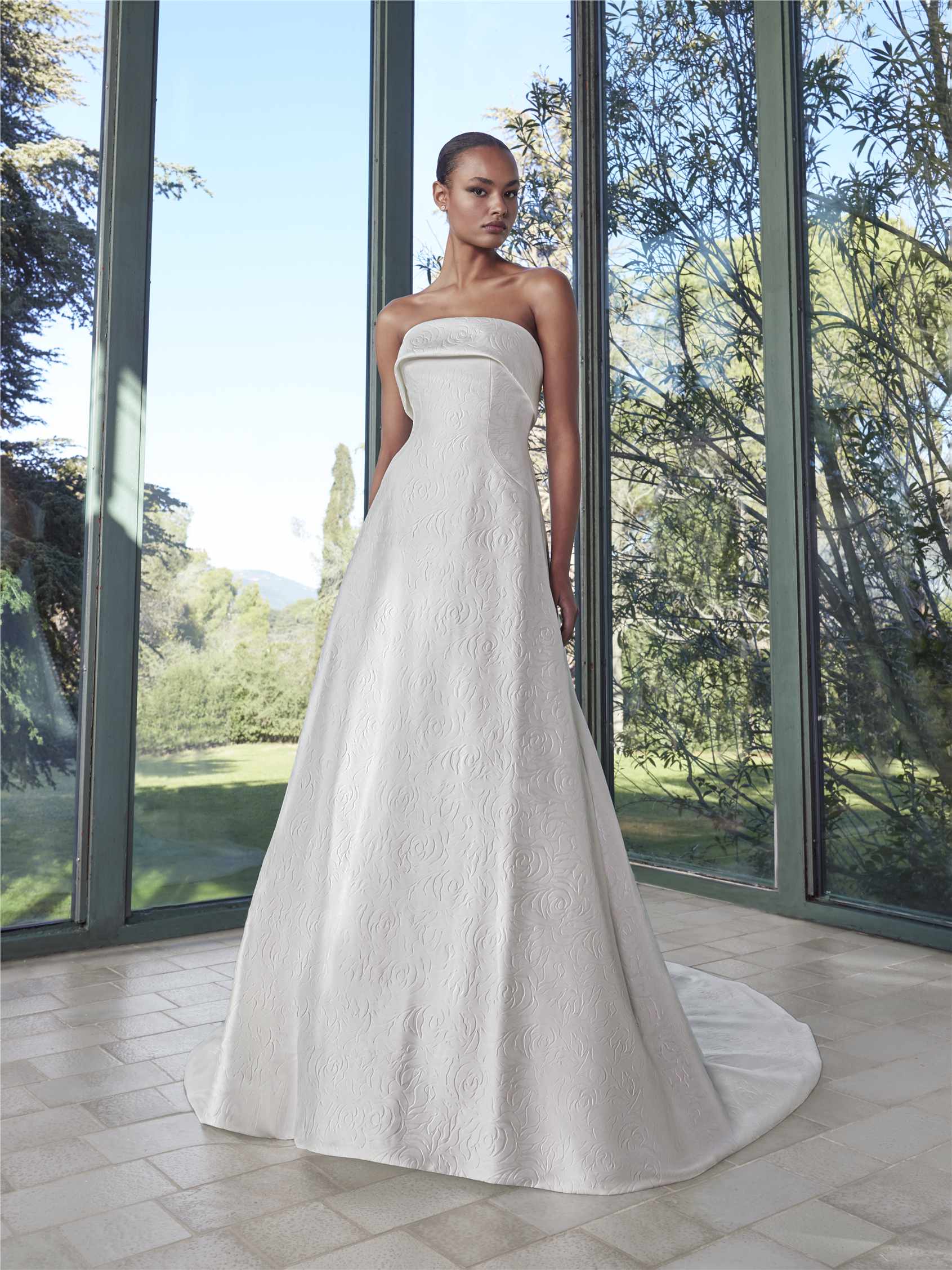 A Line Wedding Dresses | Pronovias