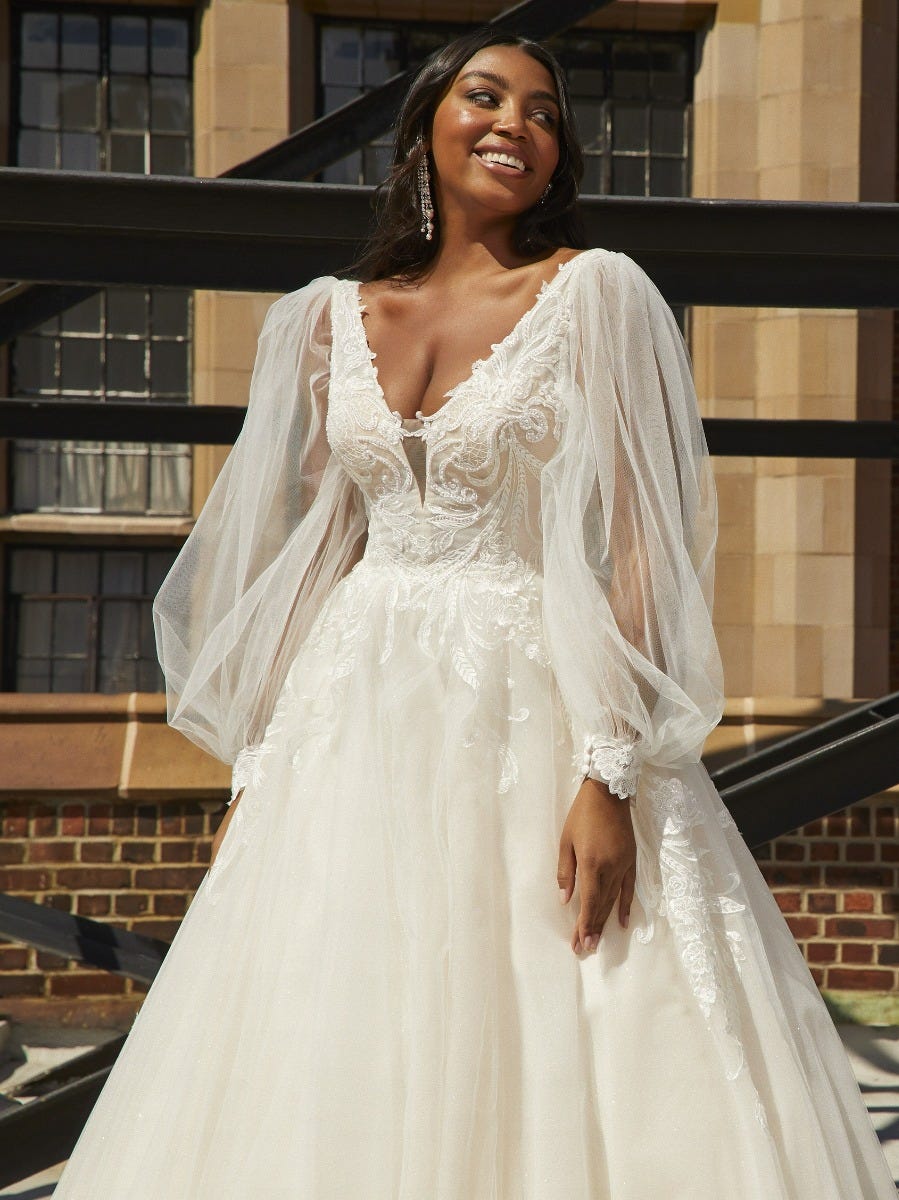 SKYE / Gorgeous Fitted Lace Wedding Dress with Long Sleeves