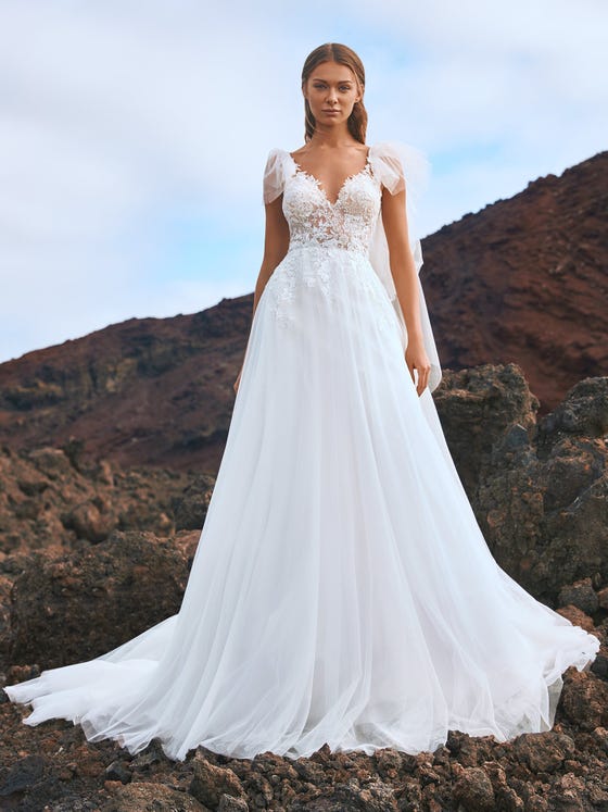 front a-line wedding dress v-neck three-quarter sleeves tianzi