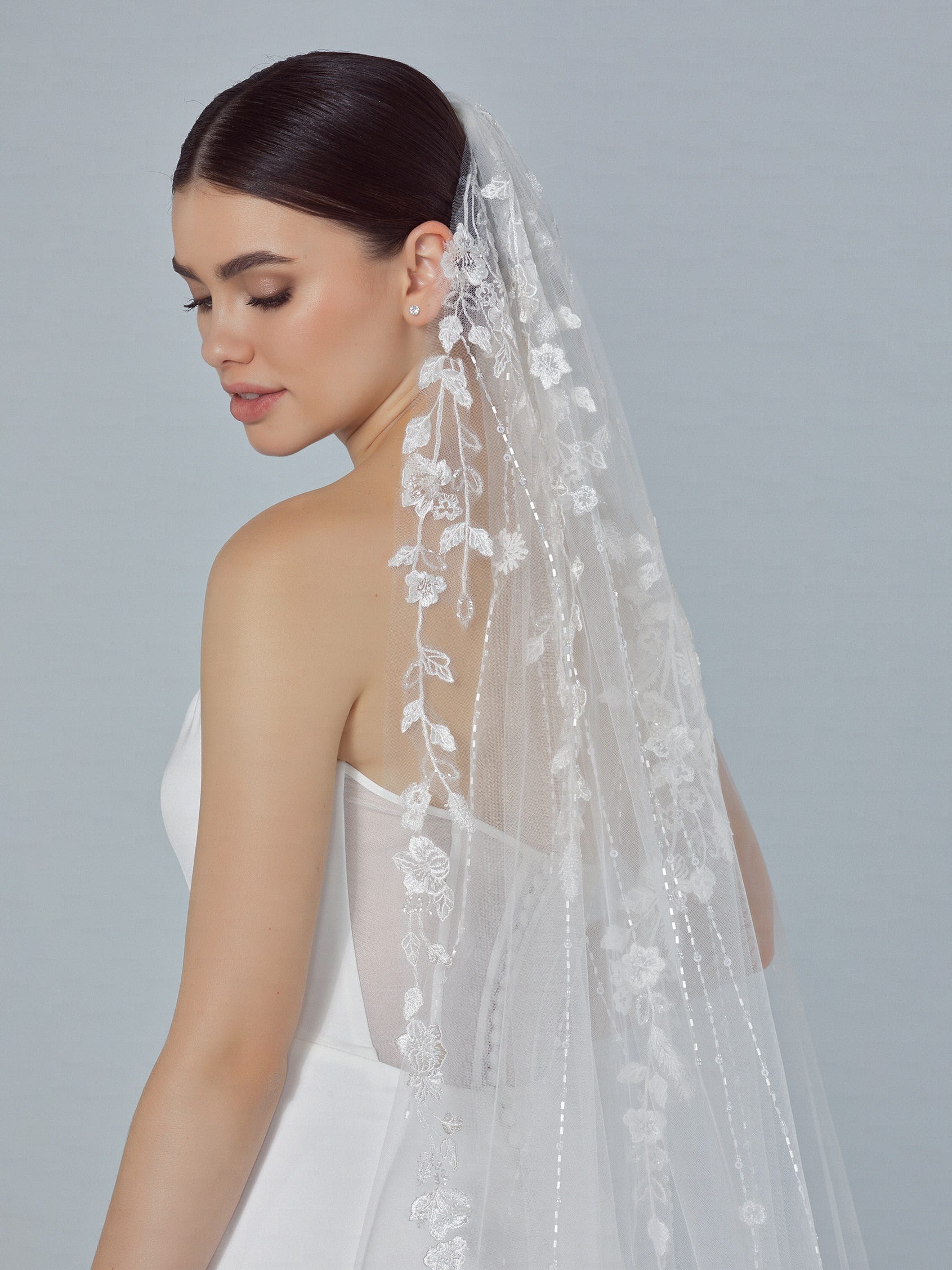 Chapel Length Wedding Veil, Simple Raw Edge Bridal Veil, White / Ivory –  One Blushing Bride Custom Wedding Veils
