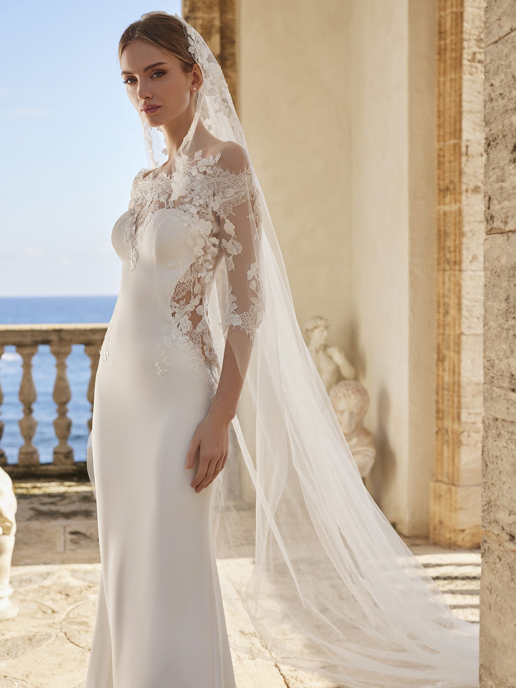 Our Favorite Non-Traditional Bridal Accessories - Pretty Happy Love -  Wedding Blog | Essense Designs Wedding Dresses