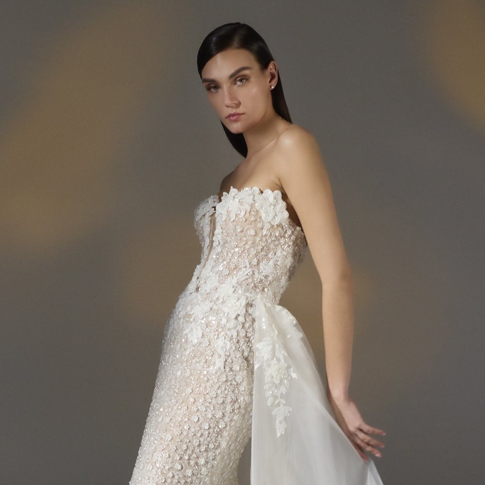 Abiti da sposa e da ballo in ROMA Pronovias