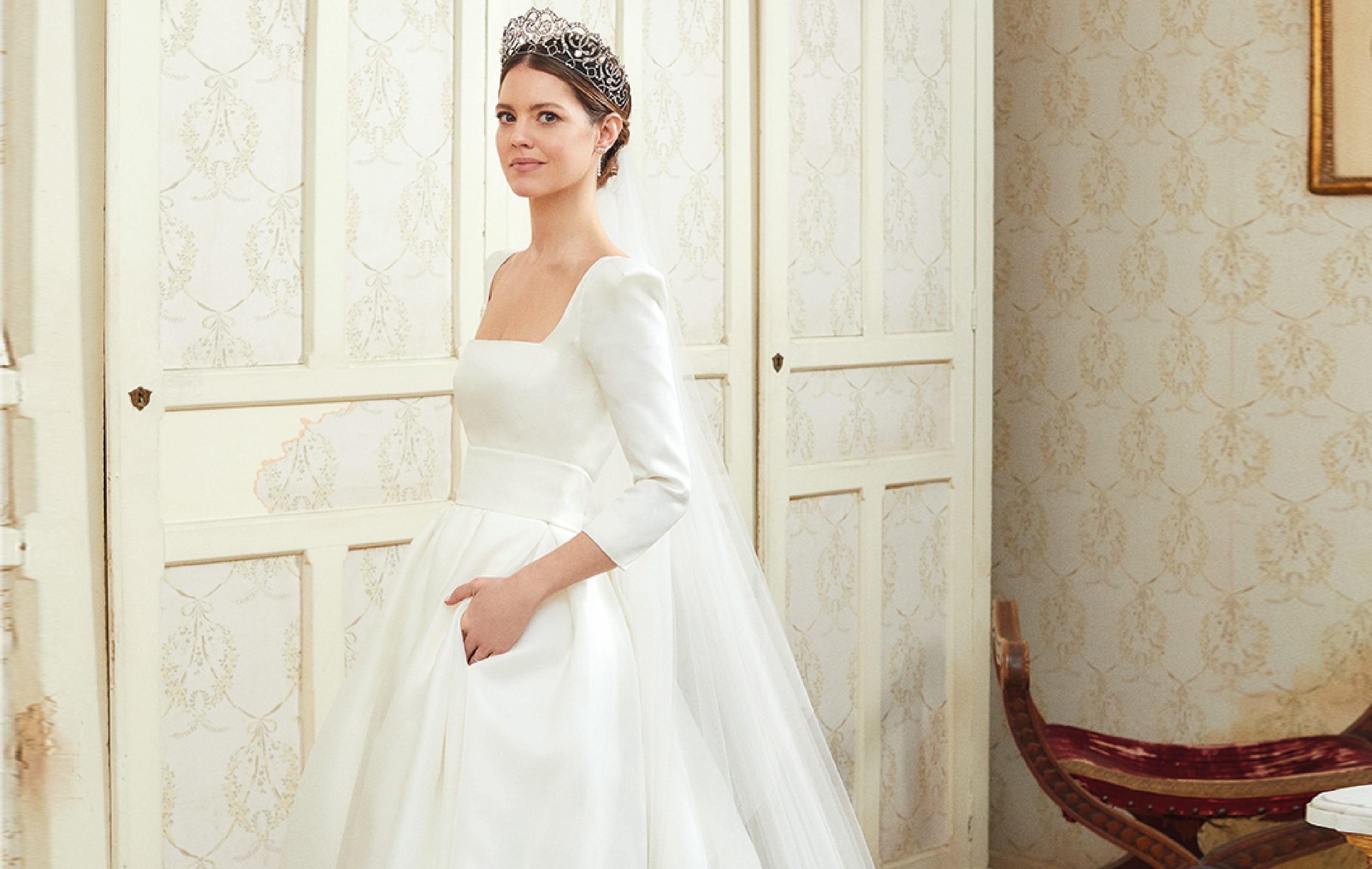 Royalty wedding dresses for elegant brides   