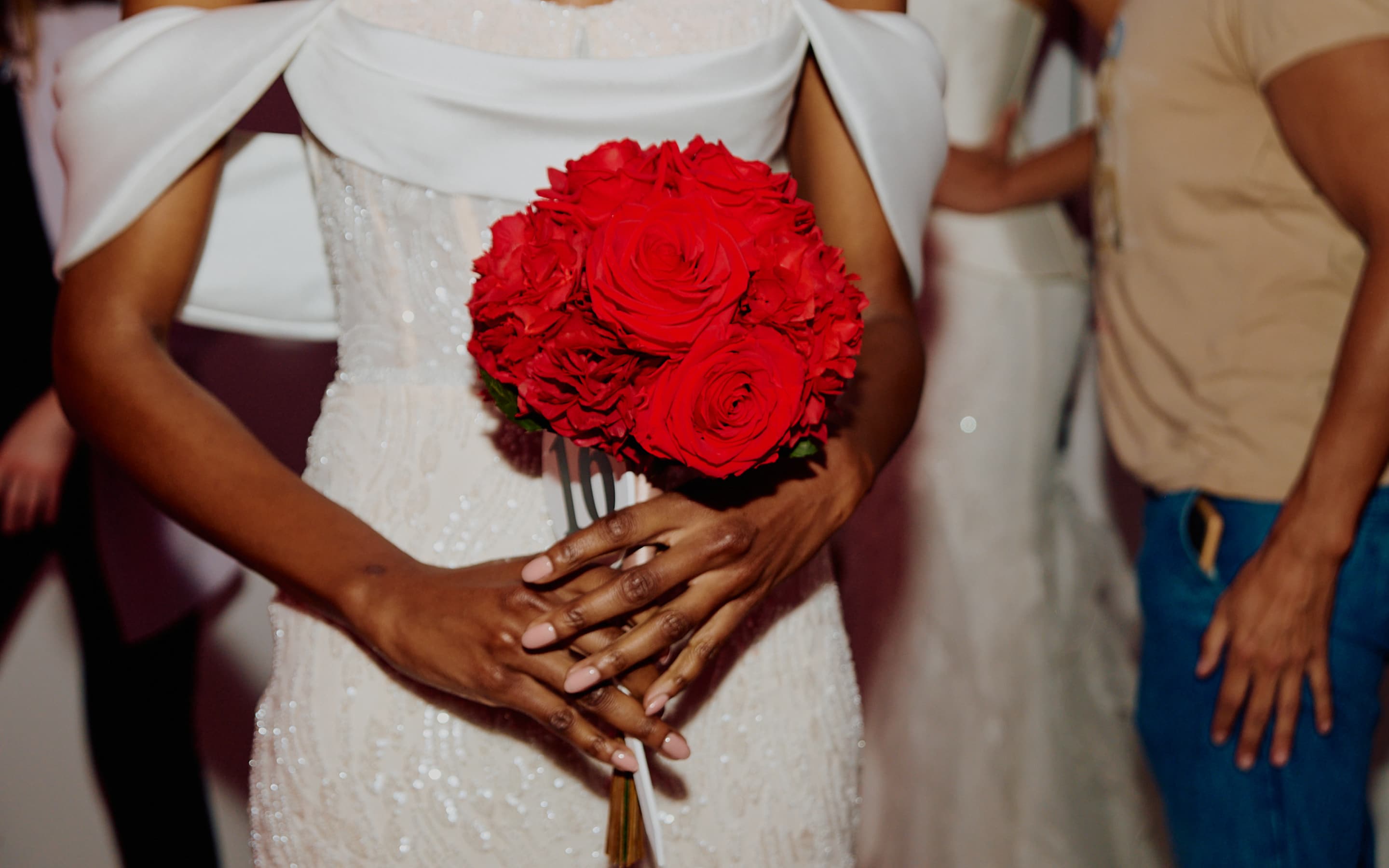 Consigli e idee per la manicure da sposa