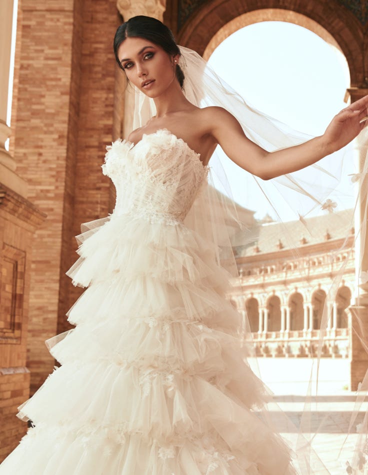 Siete tal vez galería Colección Marchesa for Pronovias | Pronovias