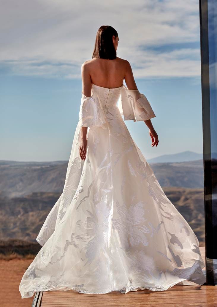 Glamorous Convertible Short Strapless Wedding Dress with